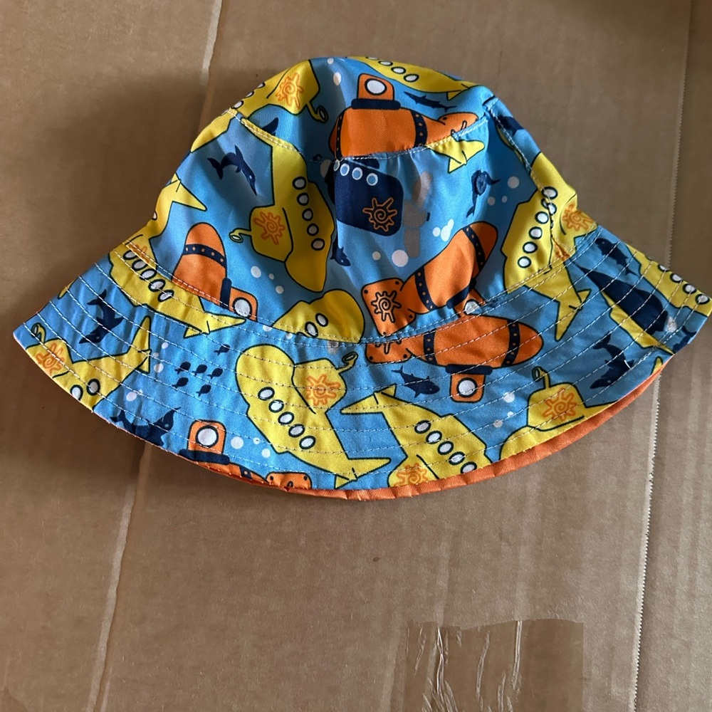 UV Skinz Summer Hat Pre Owned size 2T